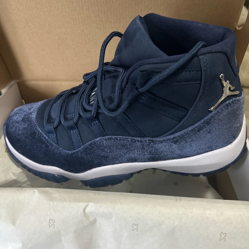 Jordan Navy Blue High-Top Sneakers
